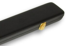 Lederkoffer Schwarz breit nah zu